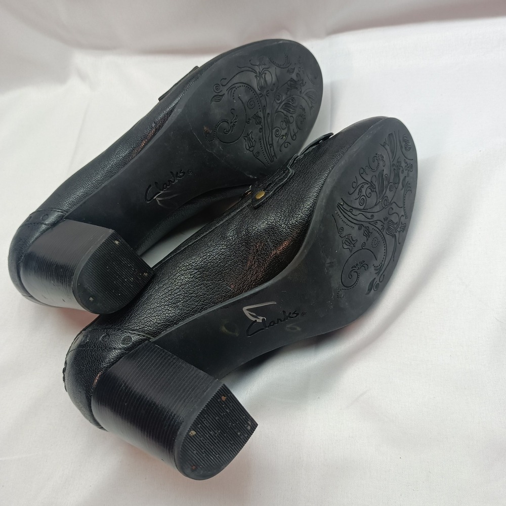 Clarks Womens Black Leather Kiltie Penny Loafer Block Heels Size 7.5M Preppy - Picture 8 of 9